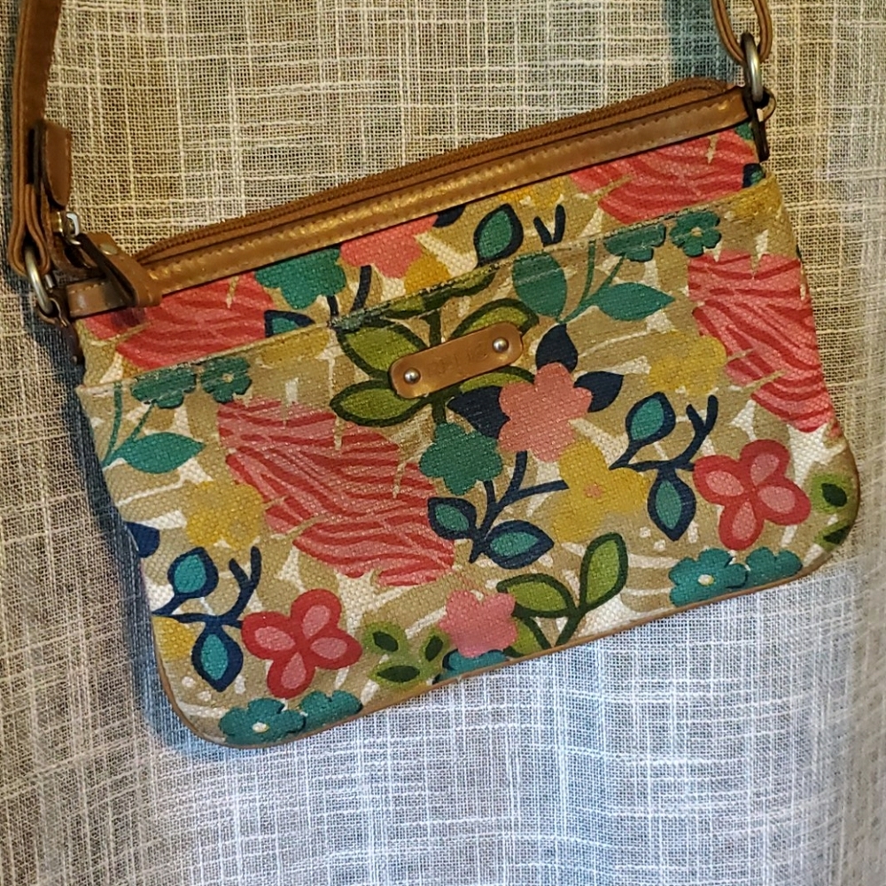 Relic crossbody bag
